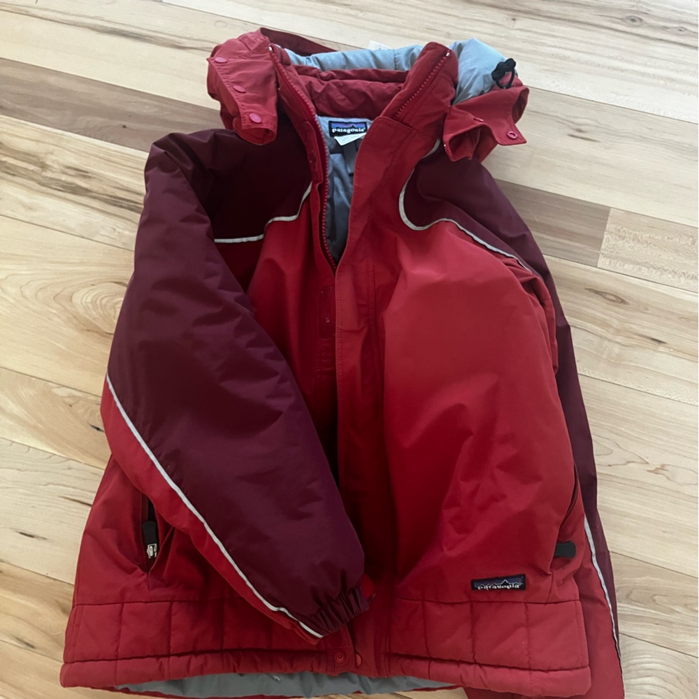 Patagonia size 12 winter ski coat with detachable hood